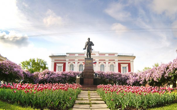 Памятник В.И. Ленину